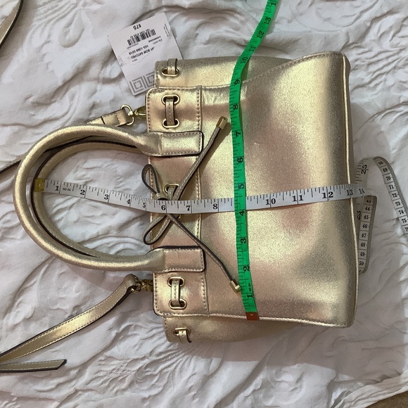 NWT Liz Claiborne Gold shimmery crossbody bow satchel - Picture 7 of 12
